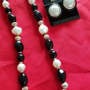 Necklace & Earrings (Black, white & goldtone)